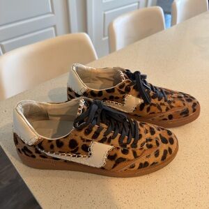 Dolce Vita Notice Stitch Sneakers (leopard)
